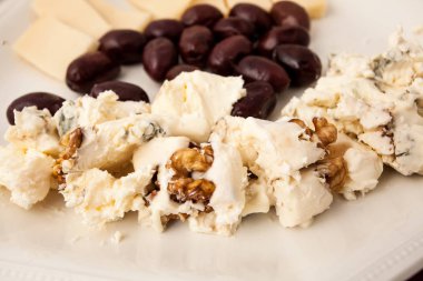 Ceviz ile Gorgonzola.