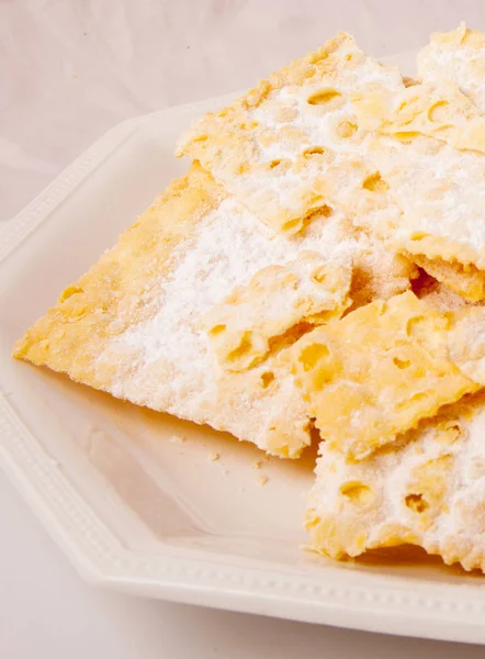 Crostoli, dolce tipico italiano . — Foto Stock