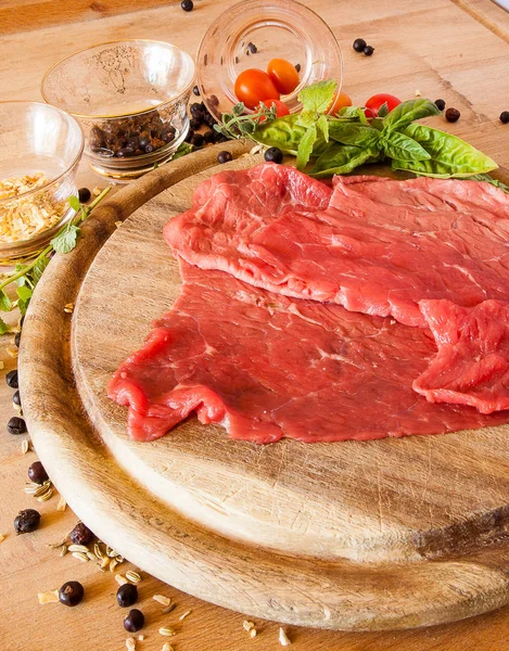 Carpaccio of beef with spices, — Stock Photo, Image