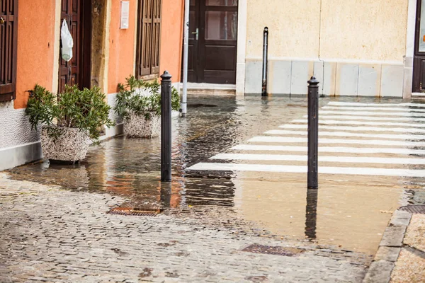 Hoog water in Muggia, Triest, Italië — Stockfoto