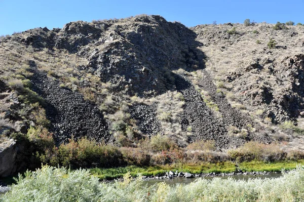 Trailing covering mountainside — Stock Photo, Image