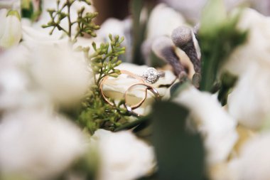 Düğün Nişan yüzüklerini ve buket arka plan düğün çiçek,