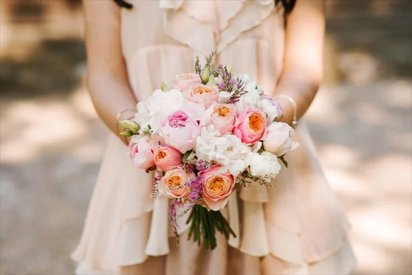 Détails Matin Mariée Bouquet Mariage Dans Les Mains Mariée Focus — Photo