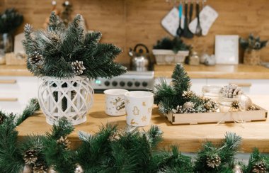 Noel dekorasyonu, tatil için dekore edilmiş mutfak, seçici amaçlı.