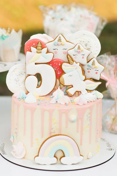 Candy bar children's birthday party, white and pink, selective f — 스톡 사진