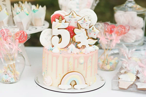 Candy bar przyjęcie urodzinowe dla dzieci, biały i różowy, selektywne f — Zdjęcie stockowe