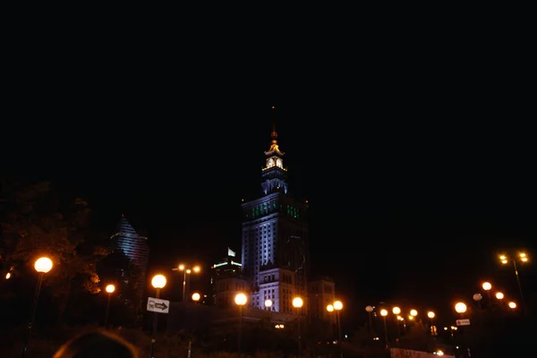 Gebouw Nachts Verlicht Warsaw Poland — Stockfoto