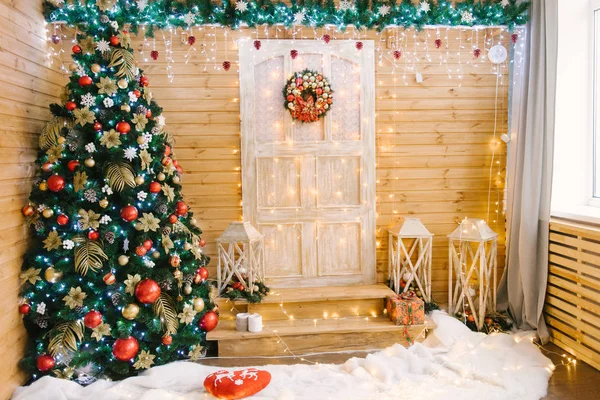 Decoração Natal Sótão Madeira Varanda Casa Árvore Natal — Fotografia de Stock