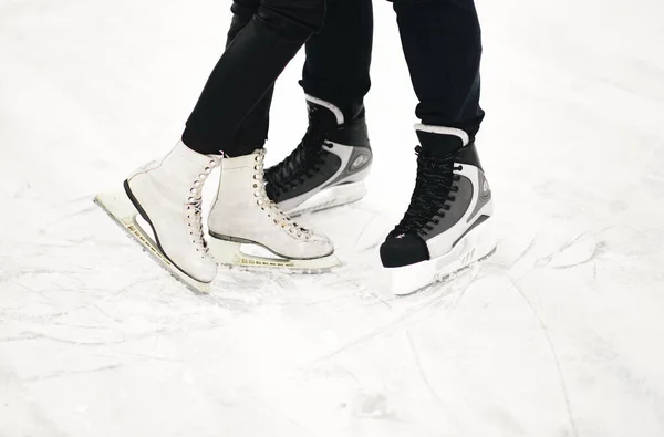 História Amor Inverno Gelo Patinar Amantes Menino Uma Menina Close — Fotografia de Stock