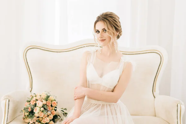 Portrait Beautiful Young Bride Bright Room Romantic Atmosphere Bride Negligee — 스톡 사진