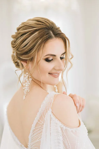 Portrait Beautiful Young Bride Bright Room Romantic Atmosphere Close Wedding — 스톡 사진