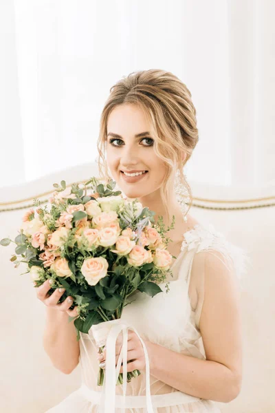 Portrait Beautiful Young Bride Bright Room Romantic Atmosphere Bride Negligee — 스톡 사진