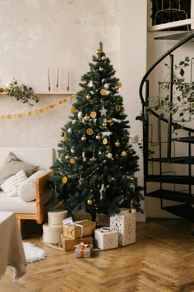 Decoração Natal Ano Novo Árvore Natal Com Brinquedos Presentes — Fotografia de Stock