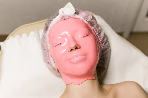 Pielęgnacja Skóry Kobiety Zbliżenie Pięknej Dziewczyny Maską Kosmetyczną Skórze Twarzowej — Zdjęcie stockowe