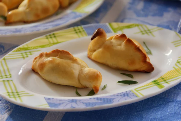 iki ev yapımı kekler