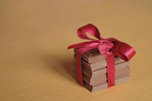 Stack Chocolate Tied Ribbon Bow — Stock Photo, Image