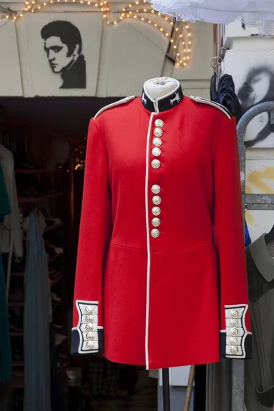 Red Uniform Coat Antique Shop Prenzlauer Berg District Berlin Germany — Stock Photo, Image