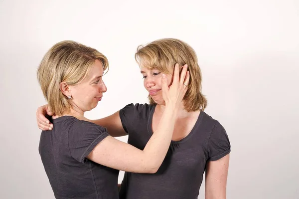Twin Sisters One Comforting Other — Stock Photo, Image