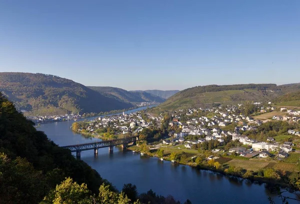 Pemandangan Bullay Landkreis Distrik Cochem Zell Rhineland Palatinate Jerman Eropa — Stok Foto