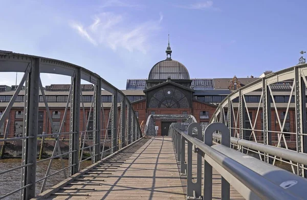 Fischauktionshalle Gebouw Met Een Brug Wijk Altona Hamburg Duitsland Europa — Stockfoto