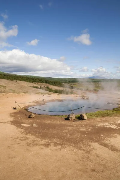 Ζεστό Άνοιξη Στο Τοπίο Strokkur Geysir — Φωτογραφία Αρχείου