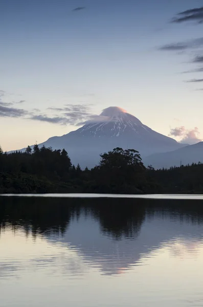 비활성 화산과 아름 다운 산 — 스톡 사진