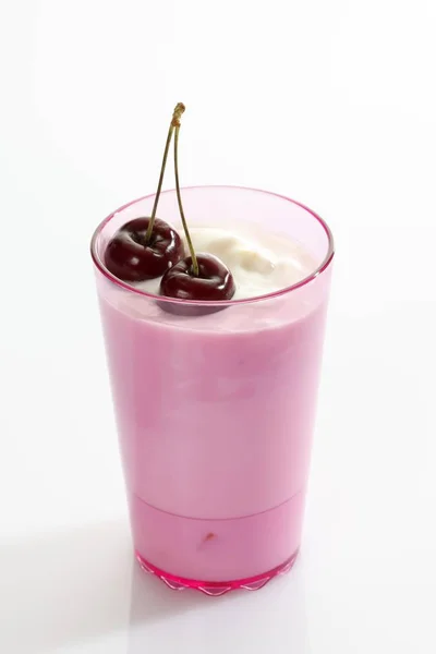 Розовая Чашка Йогуртом Вишней — стоковое фото