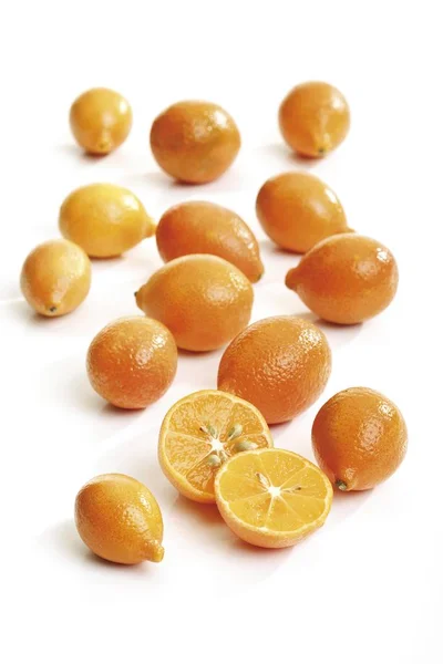 Kumquats Fehér Háttér — Stock Fotó