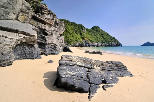 Beach Kedi Halong Bay Vietnam Güneydoğu Asya Asya — Stok fotoğraf