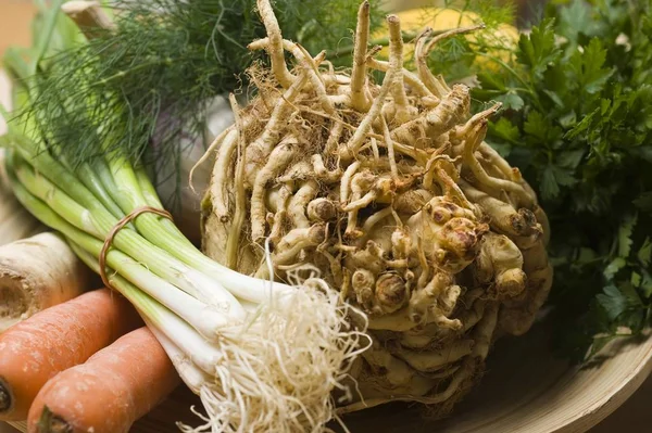 Verduras Hierbas Zanahorias Puerros Apio Ajo Limón Eneldo Perejil Los —  Fotos de Stock