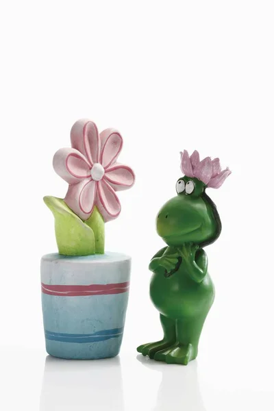 Brinquedo Figura Sapo Decorativo Com Flor — Fotografia de Stock