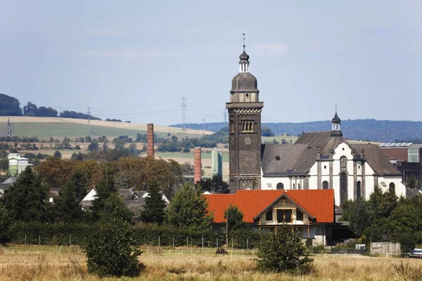 Longshot Van Parochie Kerk Dionysius Kruft Mayen Koblenz Rijnland Palts — Stockfoto