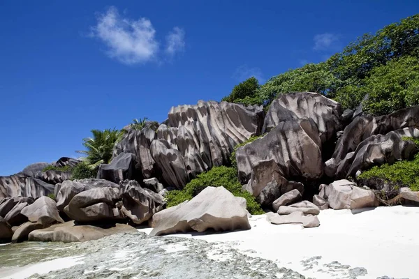 Samotny Plaży Grand Anse Typowym Granitowe Skały Digue Digue Island — Zdjęcie stockowe