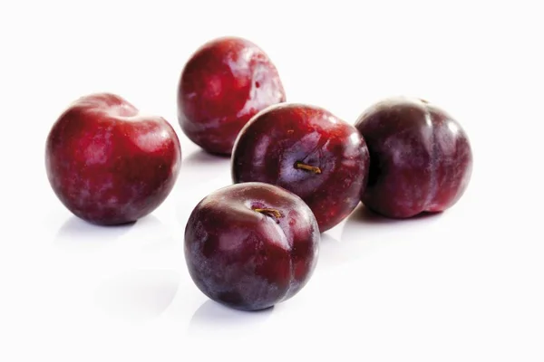 Fresh Appetizing Ripe Red Plums — Stock Photo, Image