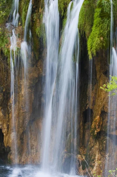 Vattenfall Plitvicesjöarna Kroatien Europa — Stockfoto