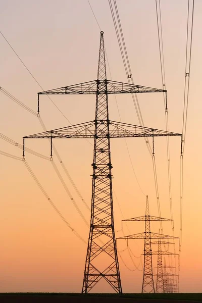 Stromleitungen Sonnenuntergang — Stockfoto