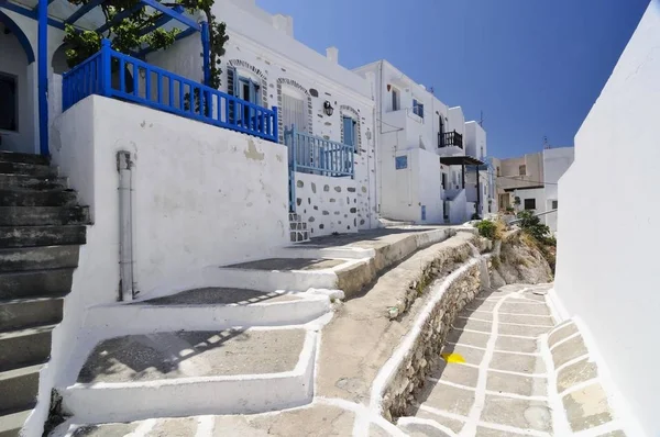 Beco Com Pedras Pavimentação Pintadas Naoussa Paros Cyclades Grécia Europa — Fotografia de Stock