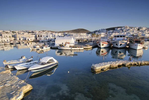 Bateaux Moteur Dans Port Naoussa Paros Cyclades Grèce Europe — Photo