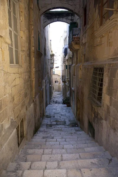 Wąską Uliczkę Lucia Street Valletta Malta Europa — Zdjęcie stockowe