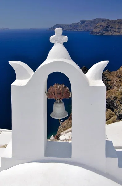 Klokkentoren Van Een Kapel Oia Santorini Cyclades Griekenland Europa — Stockfoto