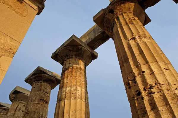 Canalizadas Colunas Templo Selinunte Sicília Sul Itália Europa — Fotografia de Stock