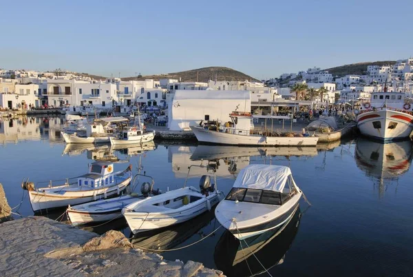 Motorbåtar Hamnen Naoussa Paros Kykladerna Grekland Europa — Stockfoto