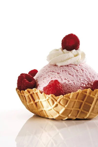 Gelato alla fragola — Foto Stock