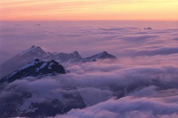 从祖格峰在黄昏 巴伐利亚 欧洲的看法 — 图库照片
