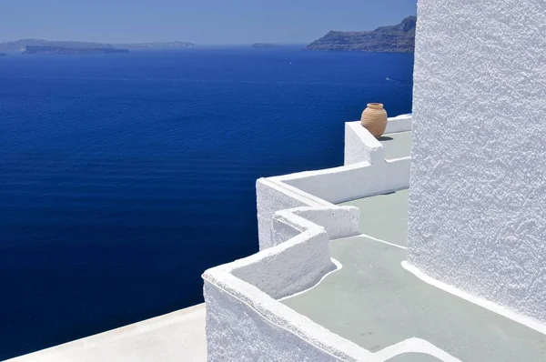 Terrasse Angle Avec Sol Gris Des Murs Blancs Vase Argile — Photo