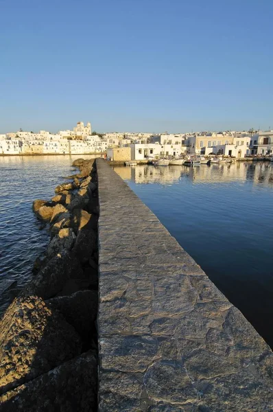 Vista Cidade Casas Brancas Parede Retenção Porto Naoussa Paros Cyclades — Fotografia de Stock