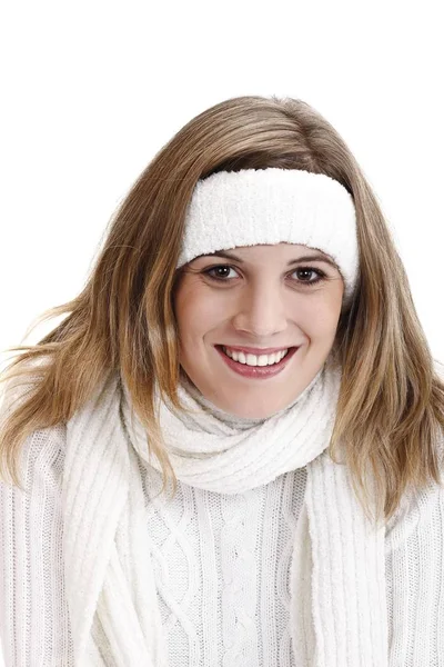 Junge Frau Mit Weißem Strickpullover Schal Und Stirnband — Stockfoto