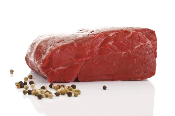 Filé Carne Crua Fundo Branco — Fotografia de Stock