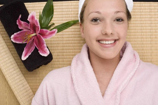 Young Woman Next Lily Towel Wrapped Her Head Relaxing Bamboo — Stock Photo, Image