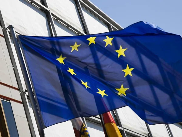 Flagga Europa Framför Officiell Byggnad Berlin Mitte Berlin Tyskland Europa — Stockfoto